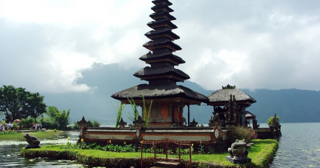 Cutremur subacvatic cu magnitudinea 6,1 in Bali / VIDEO