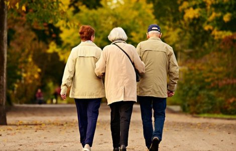 Cum le poti face viata mai frumoasa si mai usoara parintilor pensionari