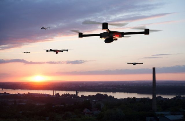 Politia rutiera din Londra va folosi drone: "Scopul este intimidarea soferilor agresivi si a celor care participa la curse ilegale de masini"