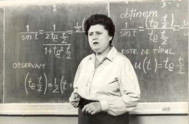 8 profesori fictivi pentru educatia din Romania