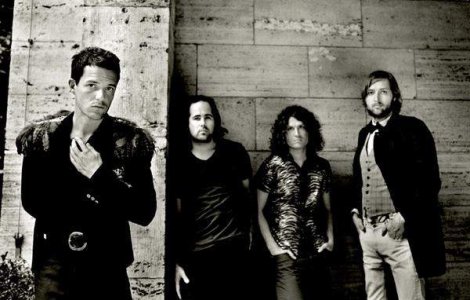  Audio  Asculta noul single The Killers, "Runaways"
