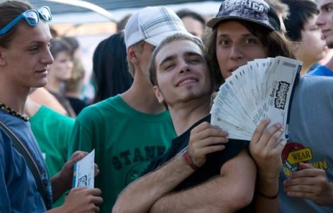 Confirmari noi pentru Peninsula: Emalkay, Zdob si Zdub si Travka