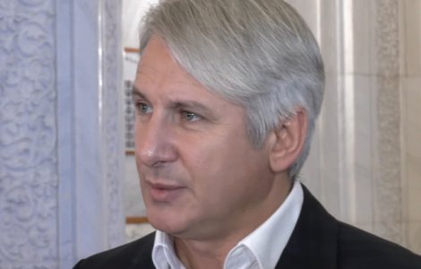 Eugen Teodorovici vrea ca absolventii Programului de Internship al Guvernului sa fie angajati fara examen in administratie