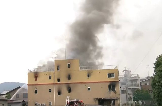 Cel putin 33 persoane au murit dupa ce un barbat ar fi dat foc la sediul unui studio de animatie in Kyoto/ VIDEO