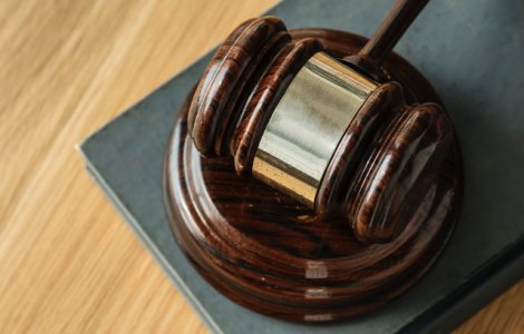 Doi frati care au sustinut ca achitarea impozitelor contravine vointei lui Dumnezeu, obligati la plata de instanta