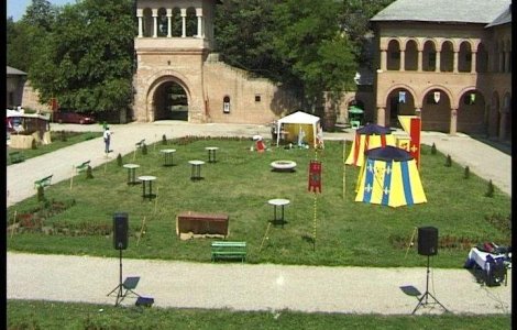 Holograf si Sistem canta pentru promovarea cetatilor medievale