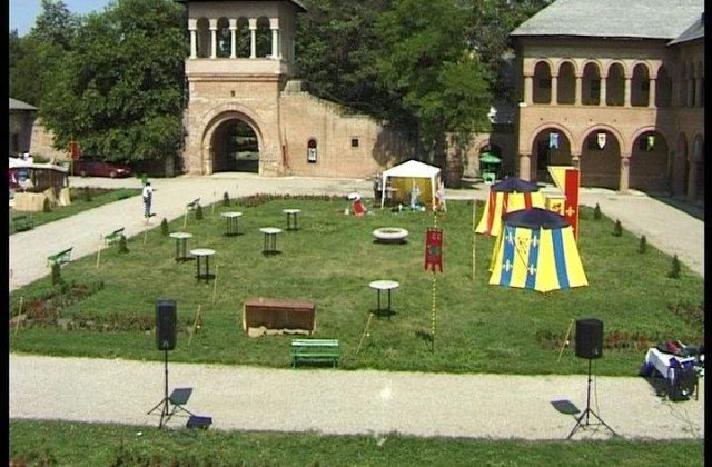 Holograf si Sistem canta pentru promovarea cetatilor medievale