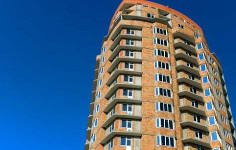 Cursul euro-leu reduce din ieftinirea apartamentelor