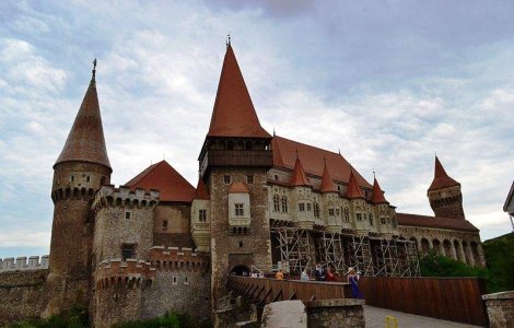 Festival de muzica clasica in aer liber, gazduit de Castelul Corvinilor