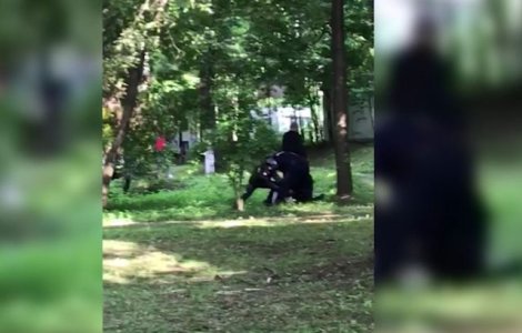 Un barbat, acuzat ca a atins indecent o fata de 12 ani, a murit la spital dupa ce jandarmii au folosit gaze lacrimogene pentru a-l incatusa