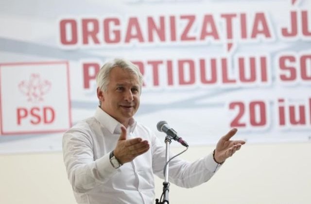 Teodorovici: Noi oferim cele mai bune guvernari, cei mai buni premieri, cei mai buni primari, parlamentari si, de ce nu, cel mai bun presedinte