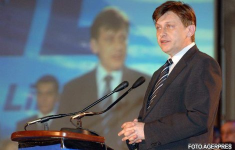 E oficial: PNL il arunca in lupta pentru scaunul de presedinte, pe Crin Antonescu