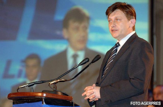 E oficial: PNL il arunca in lupta pentru scaunul de presedinte, pe Crin Antonescu