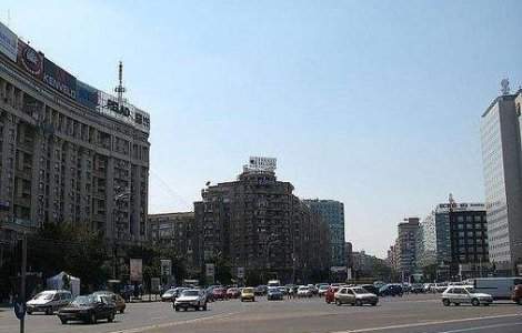 Militarii protesteaza impotriva lui Basescu in Piata Victoriei