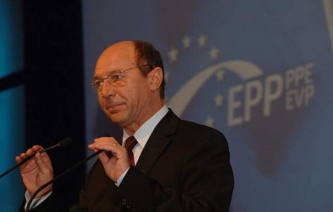 Basescu: Crin si "Victoras" ii apara pe "puscariabilii" din USL