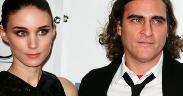 Joaquin Phoenix si Rooney Mara s-au logodit