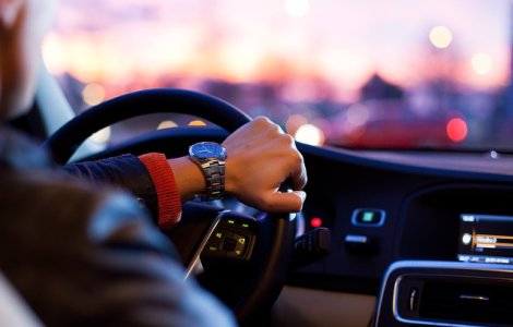 Gadgeturi si accesorii pe care sa le iei in calatoriile de business