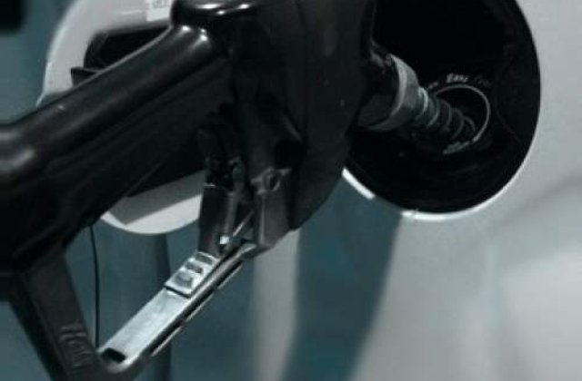 Benzina s-a scumpit din nou