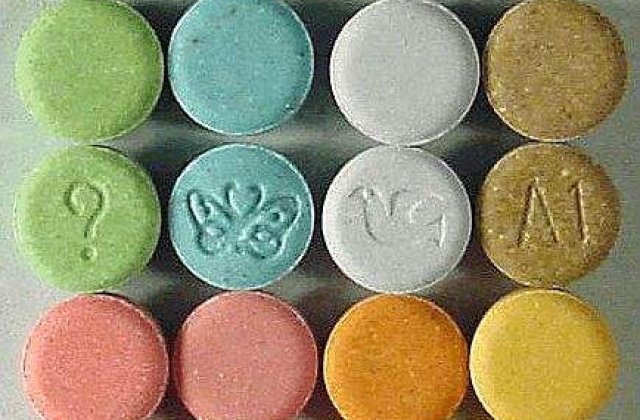 Bucuresteni retinuti pentru trafic international de droguri de mare risc