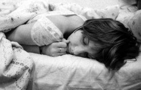 Bloomberg: Lipsa somnului afecteaza lupta cu criza economica