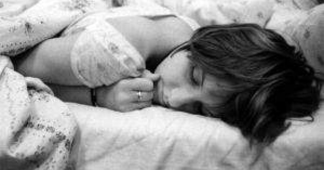 Bloomberg: Lipsa somnului afecteaza lupta cu criza economica