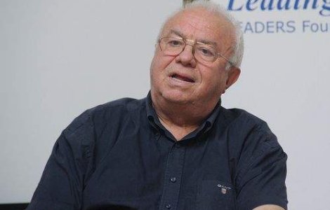 Alexandru Arsinel a fost operat de urgenta la coloana