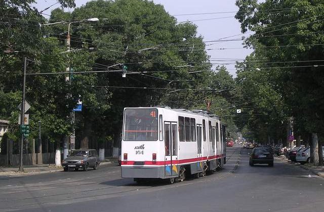 [UPDATE] Cauza accidentului din Rahova: RATB spune ca vatmanul e de vina