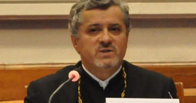 Preotul Vasile Raduca si-a dat demisia din functia de prodecan dupa declaratiile despre viol. El va ramane in continuare profesor