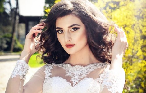  Top  10 tendinte din 2019 in materie de machiaj pentru mirese