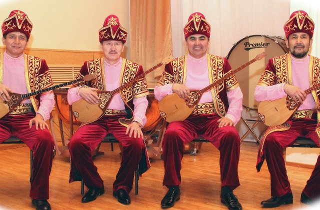 Concert aniversar, la Bucuresti, cu orchestra de muzica Kazahstan Tattimbet