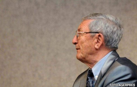 Fostul general Victor Stanculescu, condamnat in dosarul Revolutiei, va fi eliberat un an pe motive medicale