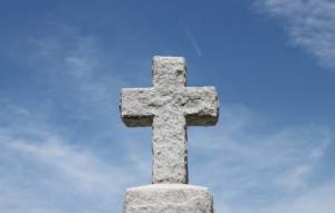 Patriarhia Romana ii indeamna pe credinciosi la "rugaciune pentru ploaie"