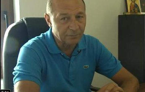 Basescu la mitingul PDL: Mergeti la vot si aparati-va tara de puscariabili!