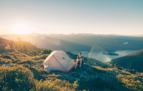  Top  Te ajuta sa te descoperi: 10 lucruri pe care le constientizezi dupa o excursie cu cortul