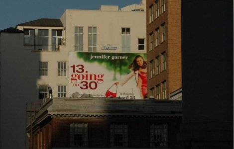 Spatiile publice pentru reclame ar putea fi scoase la licitatie de Consiliul General al Capitalei