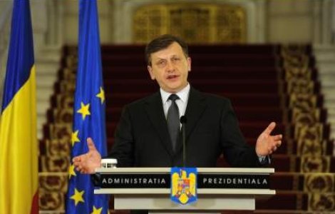 Antonescu ignora acuzatiile de plagiat ale lui Ponta, pentru moment