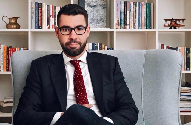 Politologul Alex Coita, catre Iohannis: Demisia ar fi singurul gest de normalitate in aceste conditii