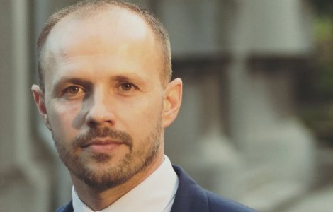 Membru CNA, despre angajatii de la stat: Zac pe niste locuri de munca, le tin ocupate si asteapta sa treaca luna ca sa vina ziua de salariu