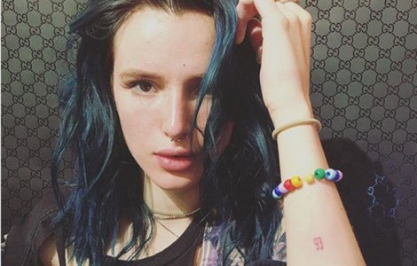  Top  10+ tatuaje minimaliste (dar de impact) ale vedetelor ce te-ar putea inspira