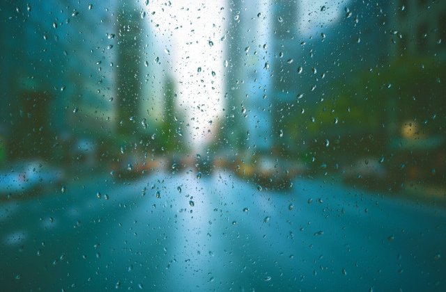 Cod GALBEN de ploi torentiale in peste jumatate de tara. Capitala, vizata incepand de miercuri seara