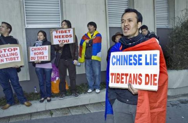 Tibet: Sa salvam oamenii care nu au voie sa creada in nimic!