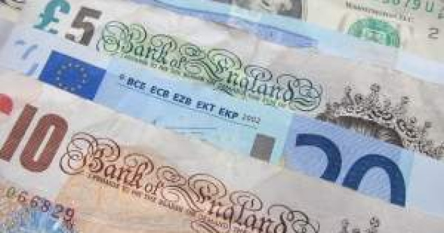 IN SFARSIT: O zi fara maxim istoric pentru euro