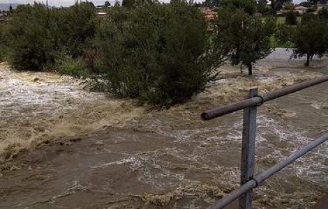 Numarul victimelor inundatiilor din Beijing a crescut: Peste 70 de morti