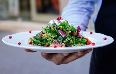 Alimentatia, o pista de explorat in tratarea mai eficienta a cancerului