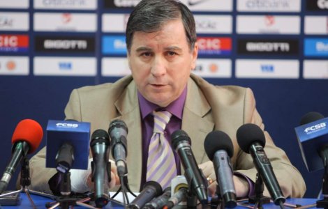 Valeriu Argaseala: Becali nu mai are bani sa plateasca salariile jucatorilor de la Steaua!