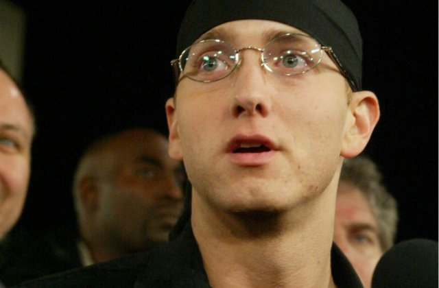 Eminem, destainuire-soc: 'Am urinat pe Mariah Carey'