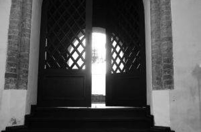 29 iulie - Ziua Portilor Deschise la Vila Dante