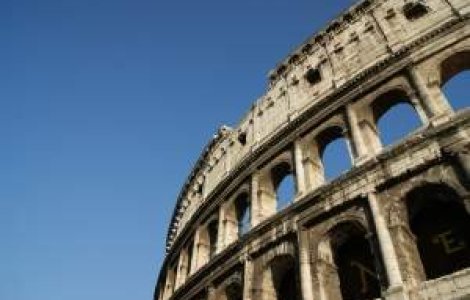 Colosseumul si Turnul din Pisa, cladiri infratite prin "inclinare"