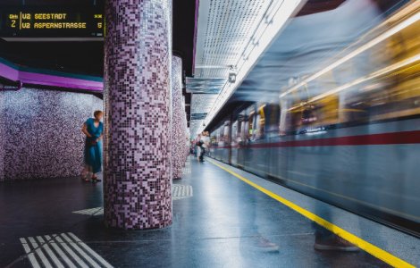 Parfumarea aerului de la metrou, un proiect respins de calatorii din Viena