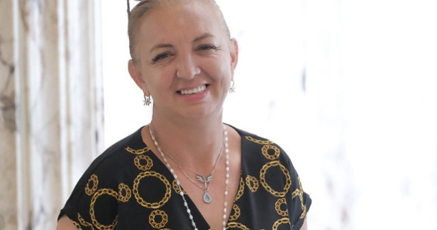 Colaj foto in care Iohannis e prezentat alaturi de Hitler, publicat de consilierul premierului. Dana Varga: Imi cer scuze